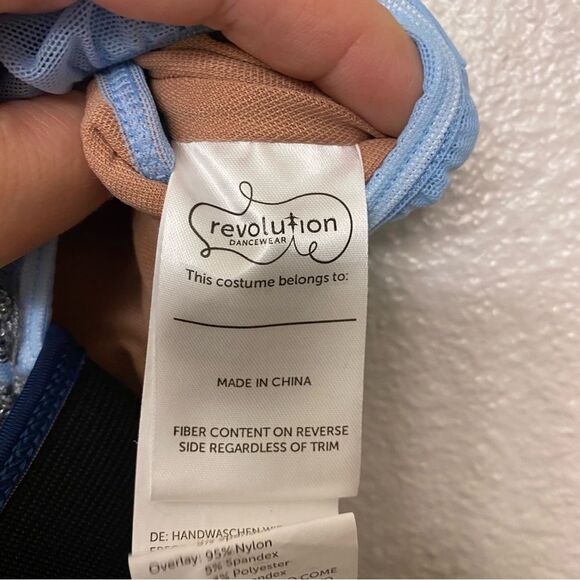 Revolution solo Tenth House FALLING SLOWLY
RC23871 lyrical dress LC-large child - Picture 10 of 12